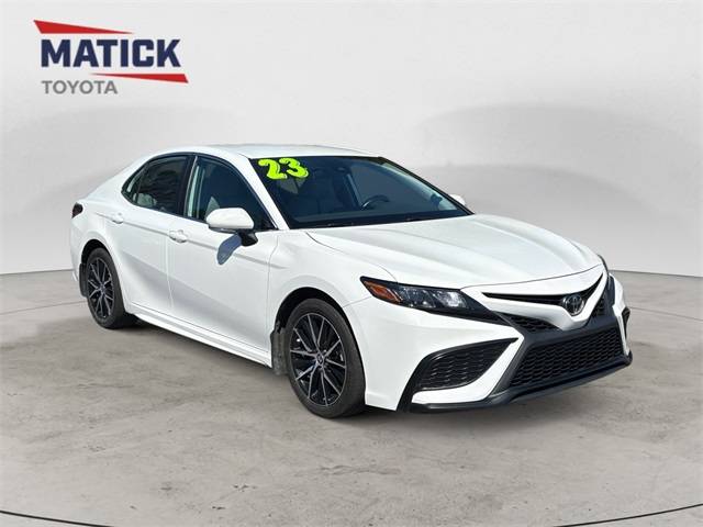 2023 Toyota Camry SE — Sedan — 18,755 mi — Macomb, MI