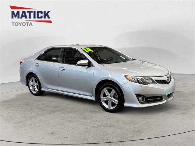 2014 Toyota Camry SE — Sedan — 99,509 mi — Macomb, MI