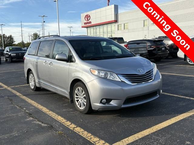 2017 Toyota Sienna XLE — Minivan — 93,517 mi — Macomb, MI