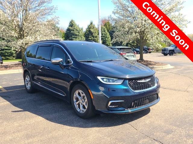 2022 Chrysler Pacifica Limited — Minivan — 19,196 mi — Macomb, MI