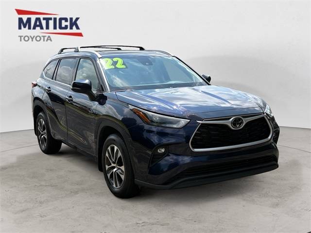 2022 Toyota Highlander XLE — SUV — 39,789 mi — Macomb, MI