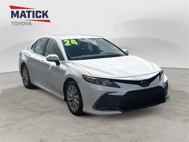 2024 Toyota Camry LE — Sedan — 32,796 mi — Macomb, MI
