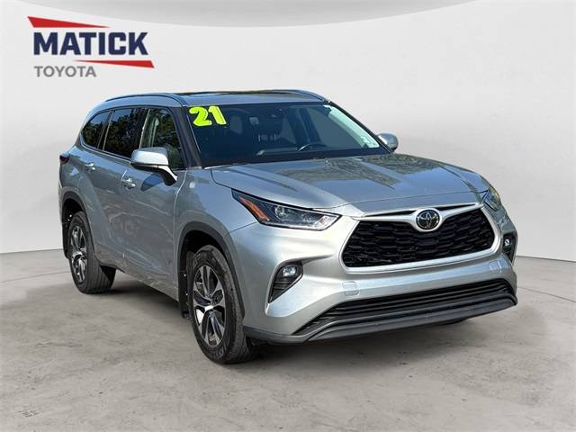 2021 Toyota Highlander XLE — SUV — 74,120 mi — Macomb, MI