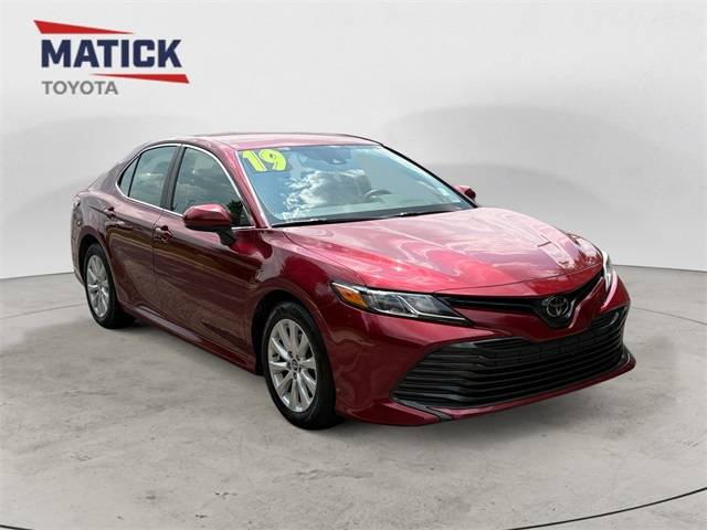 2019 Toyota Camry LE — Sedan — 84,096 mi — Macomb, MI