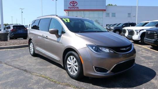 2017 Chrysler Pacifica Touring L — Minivan — 166,634 mi — Macomb, MI