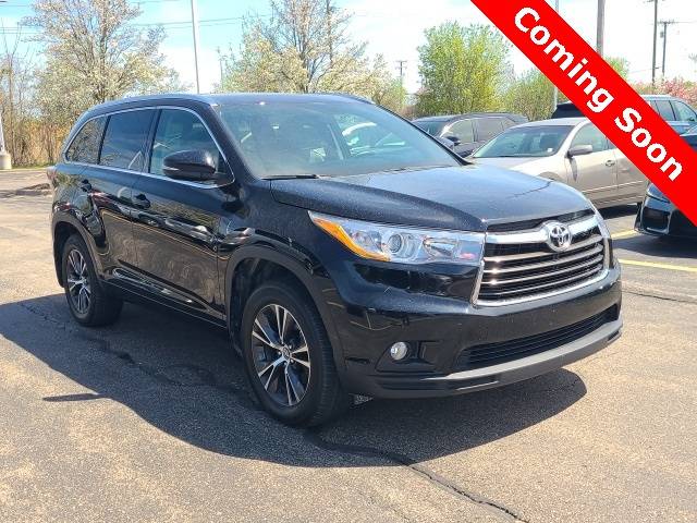 2016 Toyota Highlander XLE — SUV — 13,693 mi — Macomb, MI