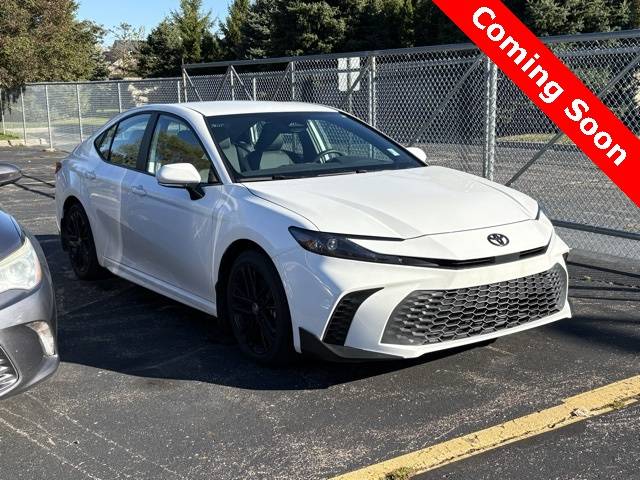2025 Toyota Camry Hybrid SE — Sedan — 20,913 mi — Macomb, MI