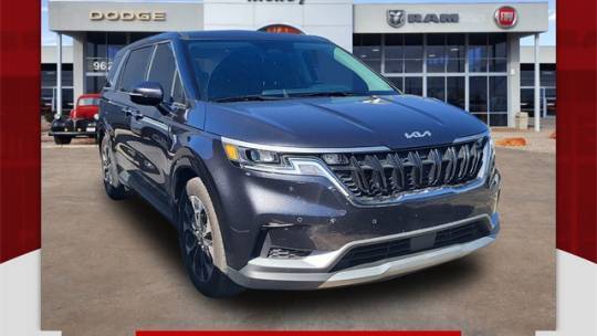 2023 Kia Carnival EX