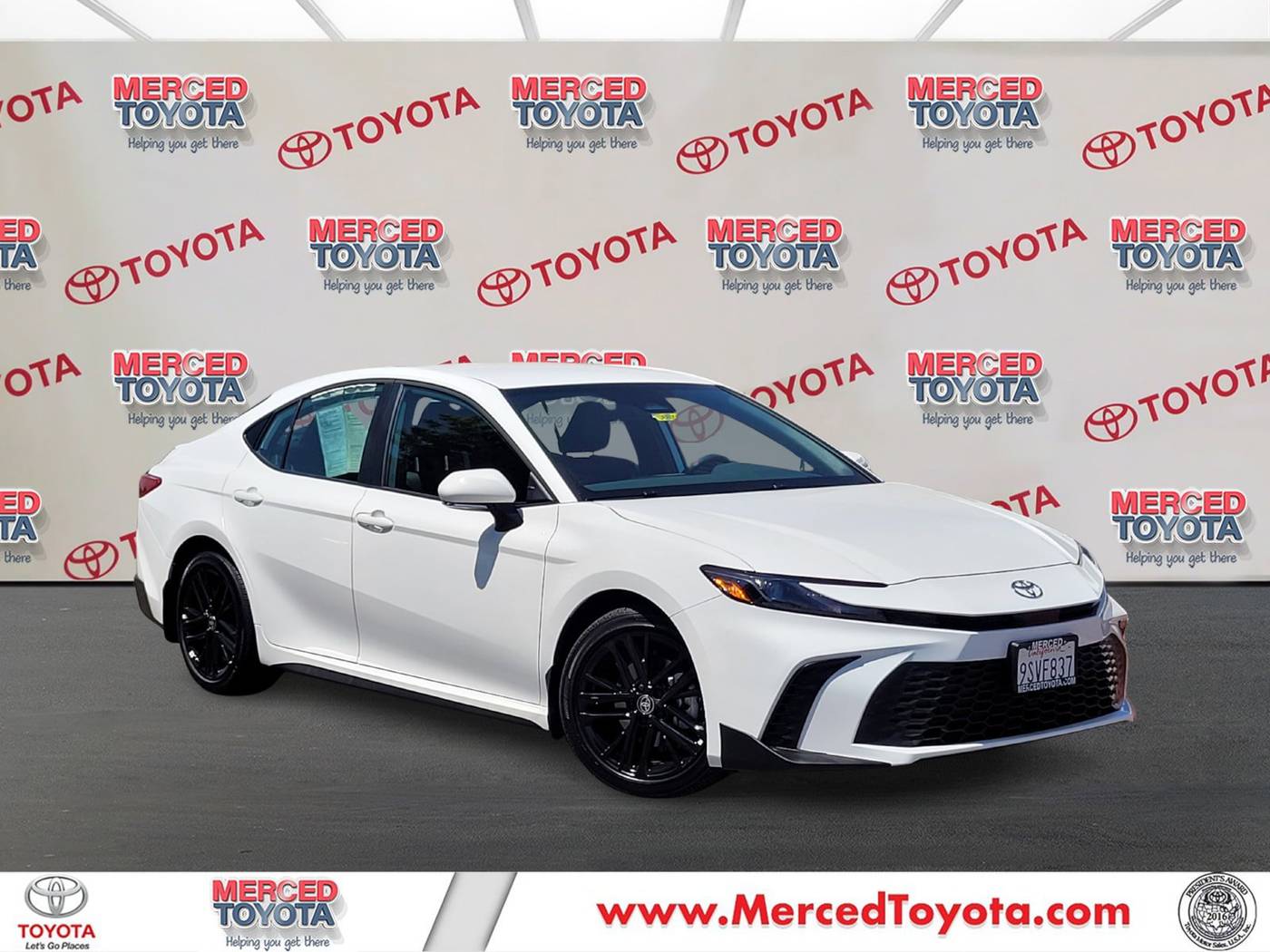 2025 Toyota Camry SE — Sedan — 2,287 mi — Merced, CA