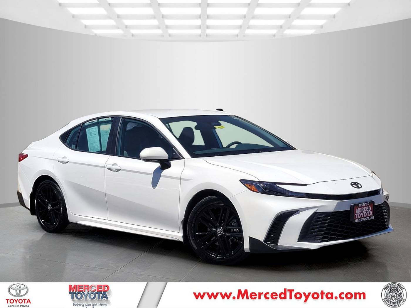 2025 Toyota Camry SE — Sedan — 223 mi — Merced, CA