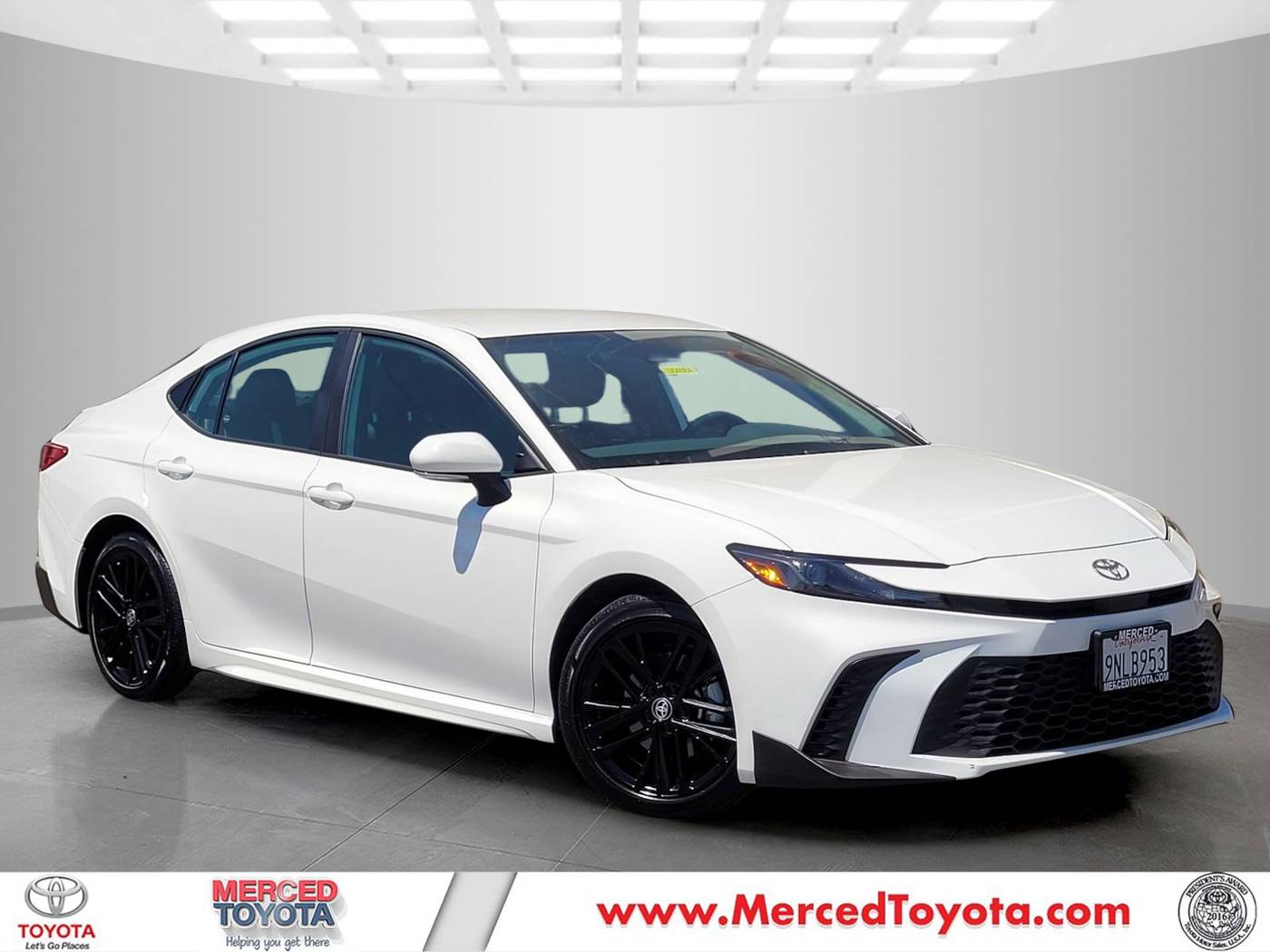 2025 Toyota Camry SE — Sedan — 42,083 mi — Merced, CA