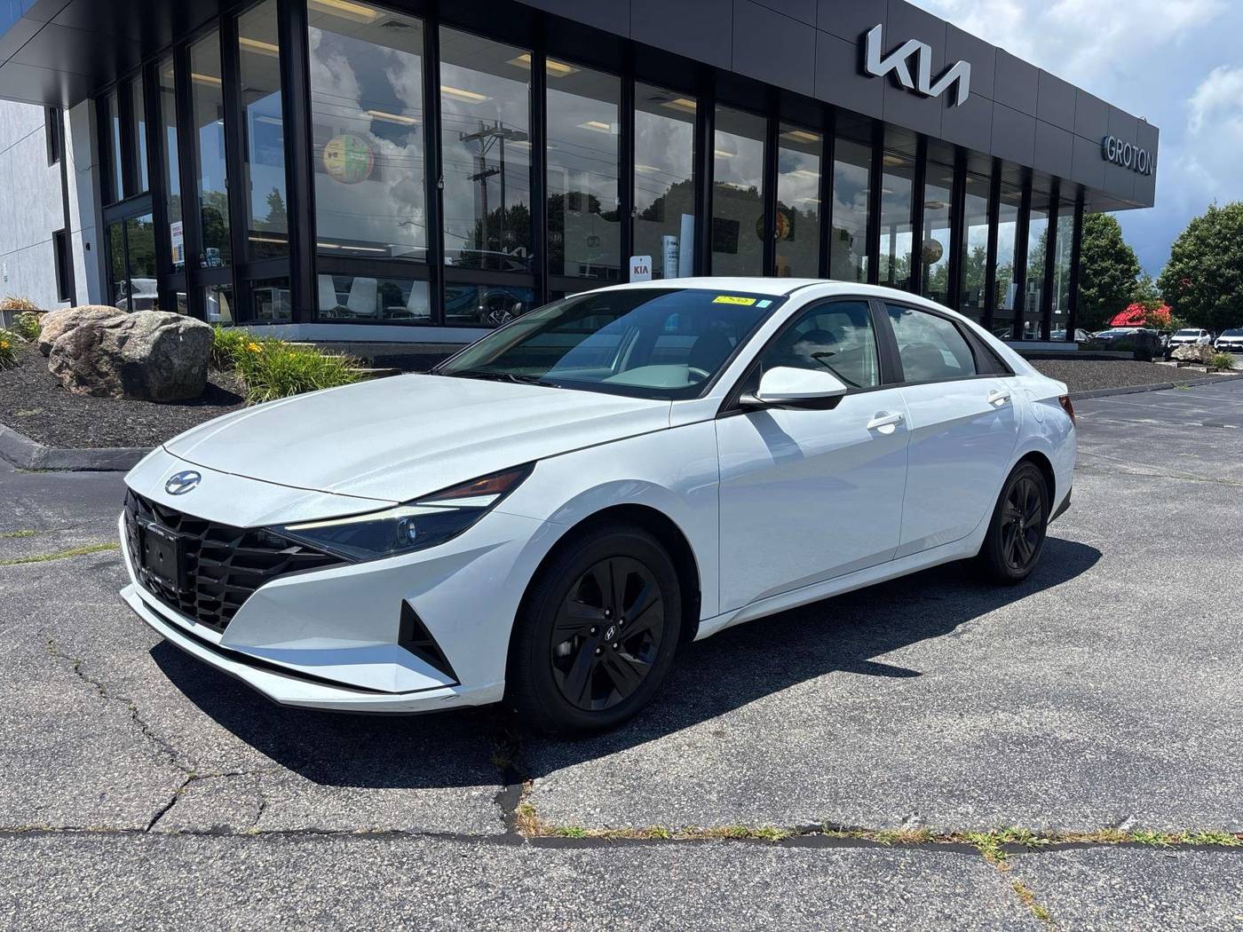 2022 Hyundai Elantra SEL — Sedan — 25,982 mi — Groton, CT