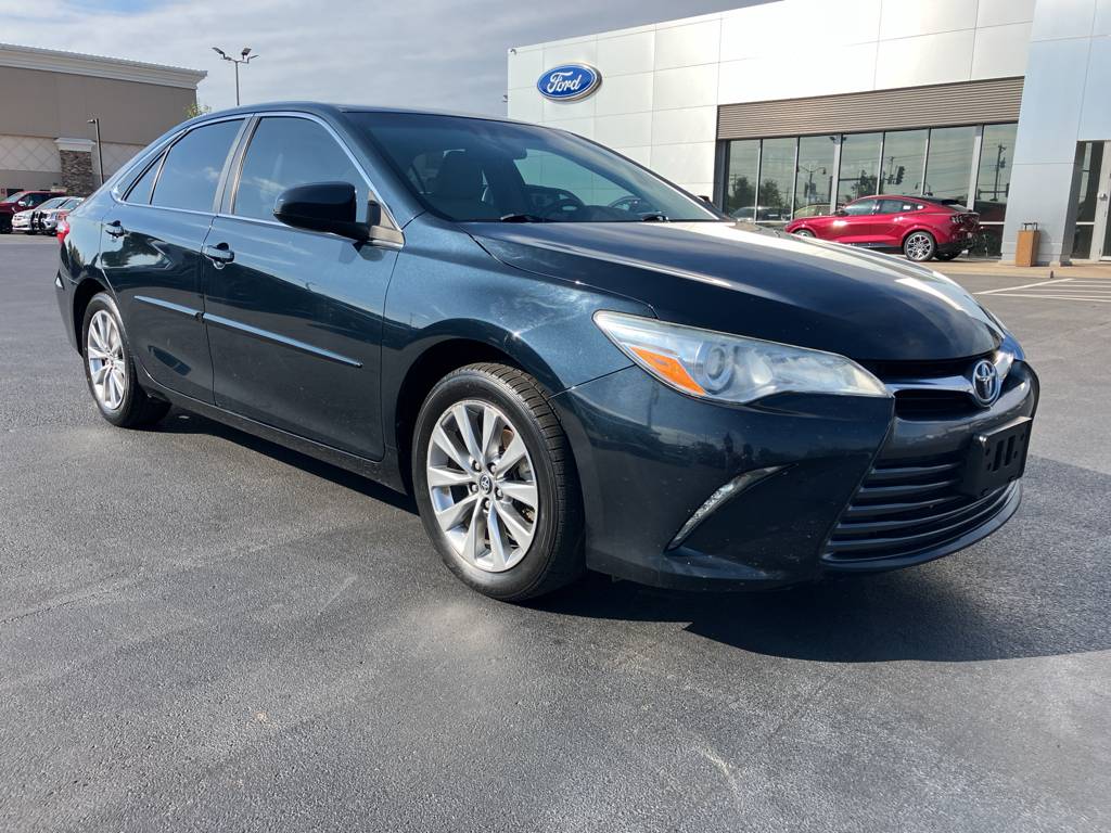 2017 Toyota Camry XLE — Sedan — 90,283 mi — Ellisville, MO
