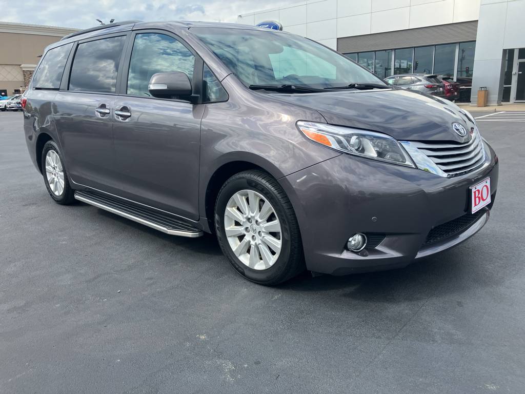 2015 Toyota Sienna Limited Premium — Minivan — 105,895 mi — Ellisville, MO