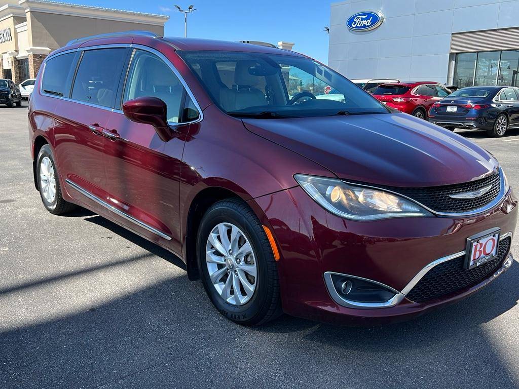 2018 Chrysler Pacifica Touring L Plus — Minivan — 112,618 mi — Ellisville, MO