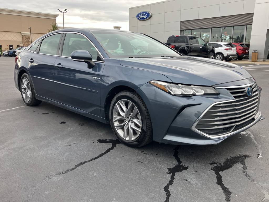 2019 Toyota Avalon Hybrid XLE — Sedan — 130,520 mi — Ellisville, MO