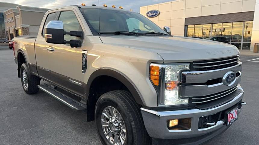 2017 Ford Super Duty F-350 Lariat — Pickup Truck — 71,634 mi — Ellisville, MO