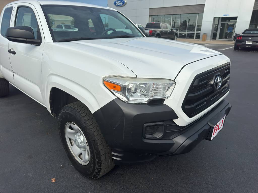 2017 Toyota Tacoma SR — Pickup Truck — 95,367 mi — Ellisville, MO