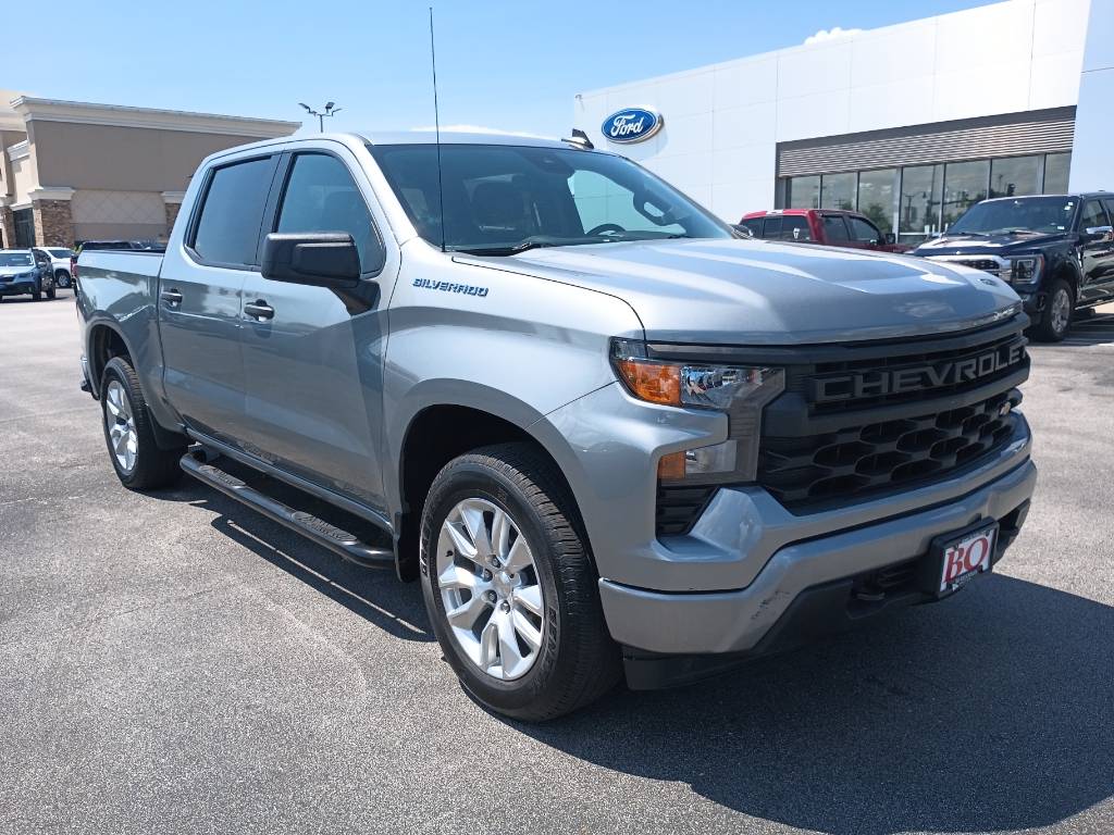 2024 Chevrolet Silverado 1500 Custom — Pickup Truck — 36,450 mi — Ellisville, MO