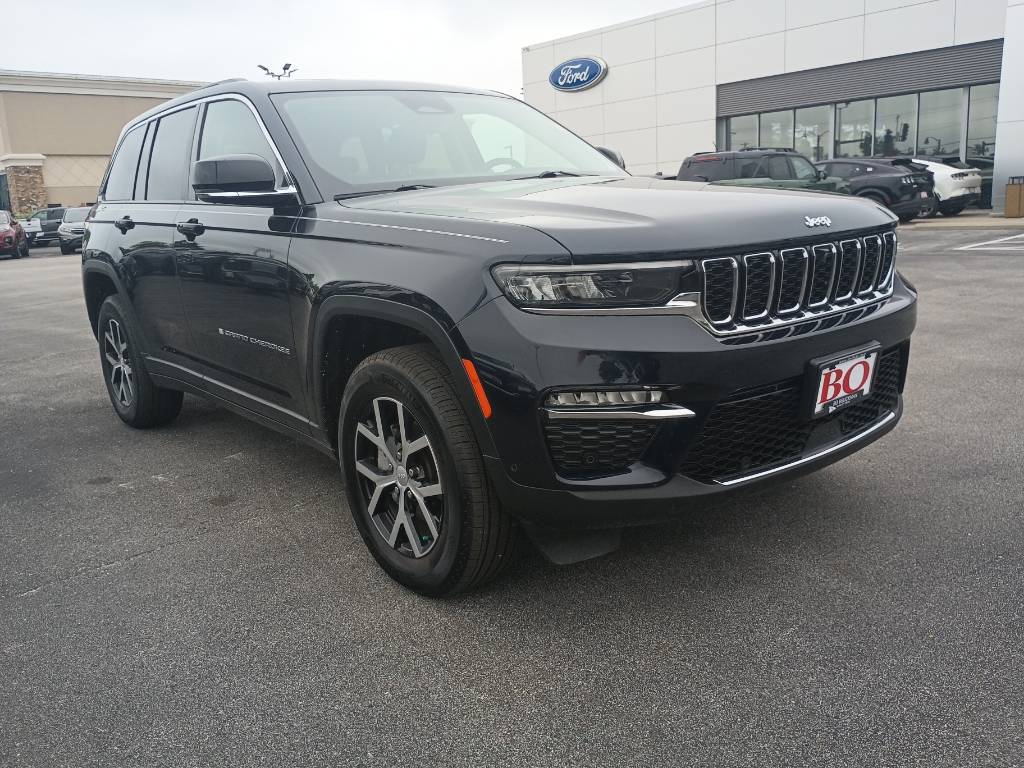 2023 Jeep Grand Cherokee Limited — SUV — 23,661 mi — Ellisville, MO