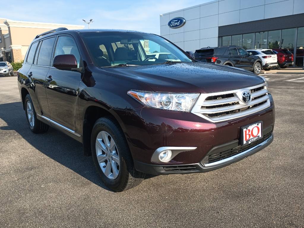 2013 Toyota Highlander Plus V6 — SUV — 134,331 mi — Ellisville, MO