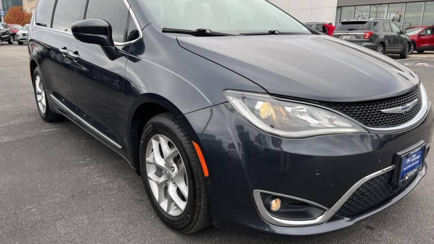 2019 Chrysler Pacifica Touring L Plus — Minivan — 108,217 mi — Ellisville, MO