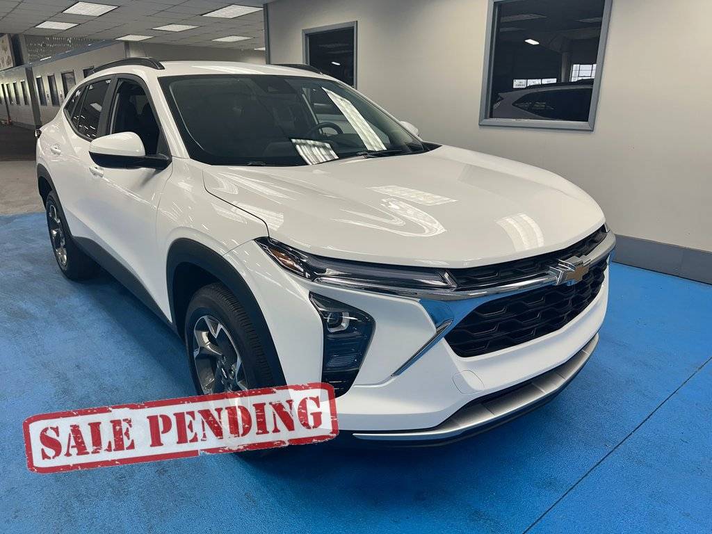 2025 Chevrolet Trax LT — SUV — 20,801 mi — Decatur, IL