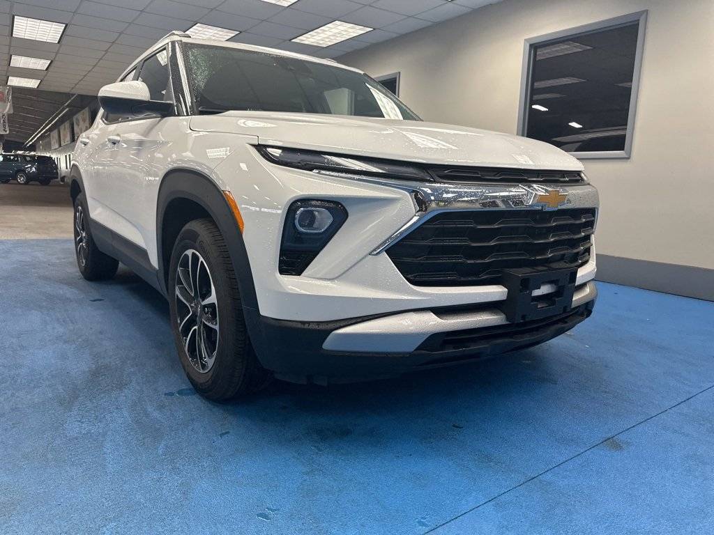 2025 Chevrolet Trailblazer LT — SUV — 8,980 mi — Decatur, IL
