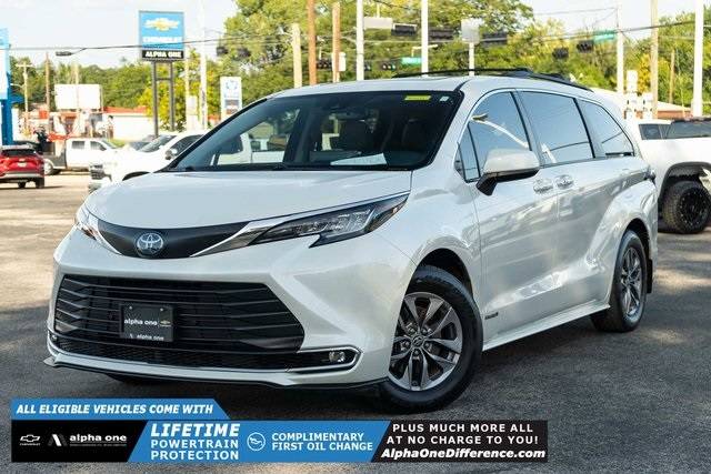 2021 Toyota Sienna XLE — Minivan — 92,755 mi — Rockdale, TX