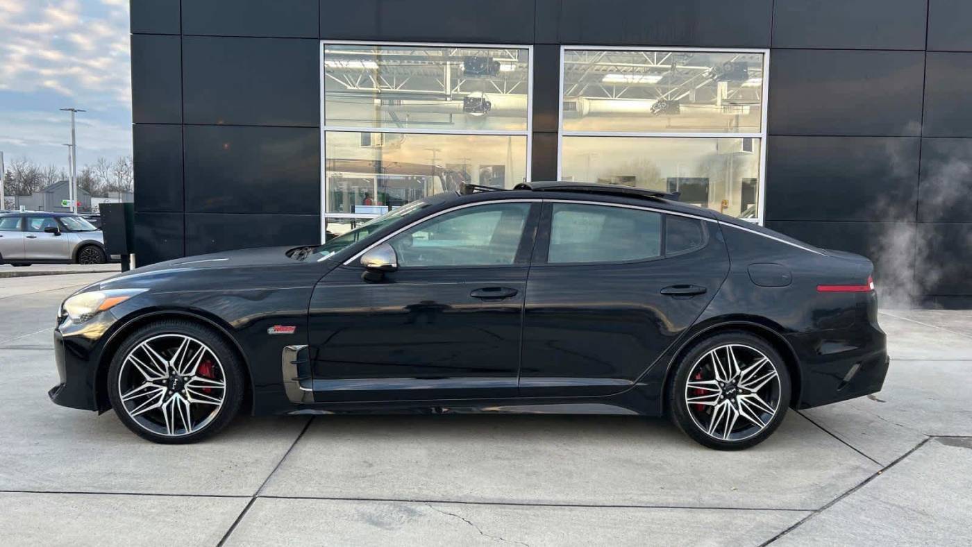 2022 Kia Stinger GT1 — Hatchback — 70,130 mi — Knoxville, TN