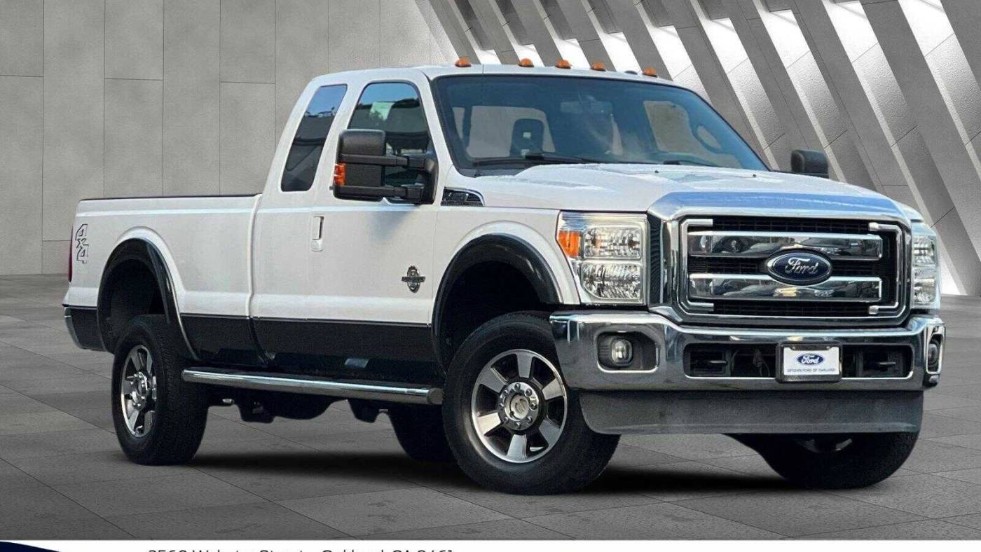 2015 Ford Super Duty F-350 Lariat — Pickup Truck — 136,757 mi — Oakland, CA
