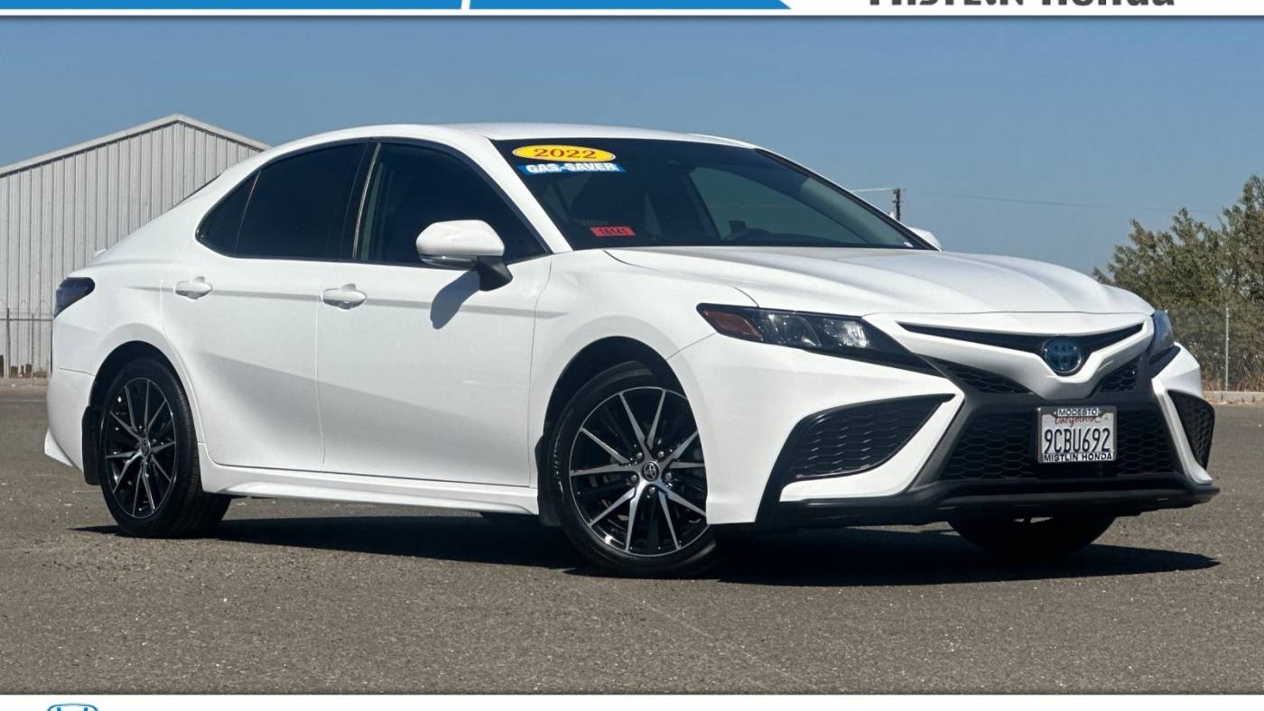 2022 Toyota Camry Hybrid SE — Sedan — 35,017 mi — Modesto, CA