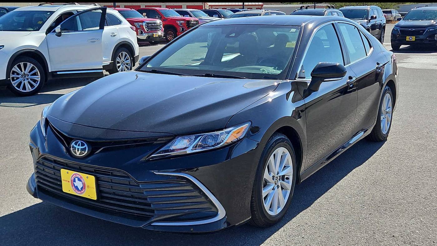 2023 Toyota Camry LE — Sedan — 18,529 mi — San Angelo, TX