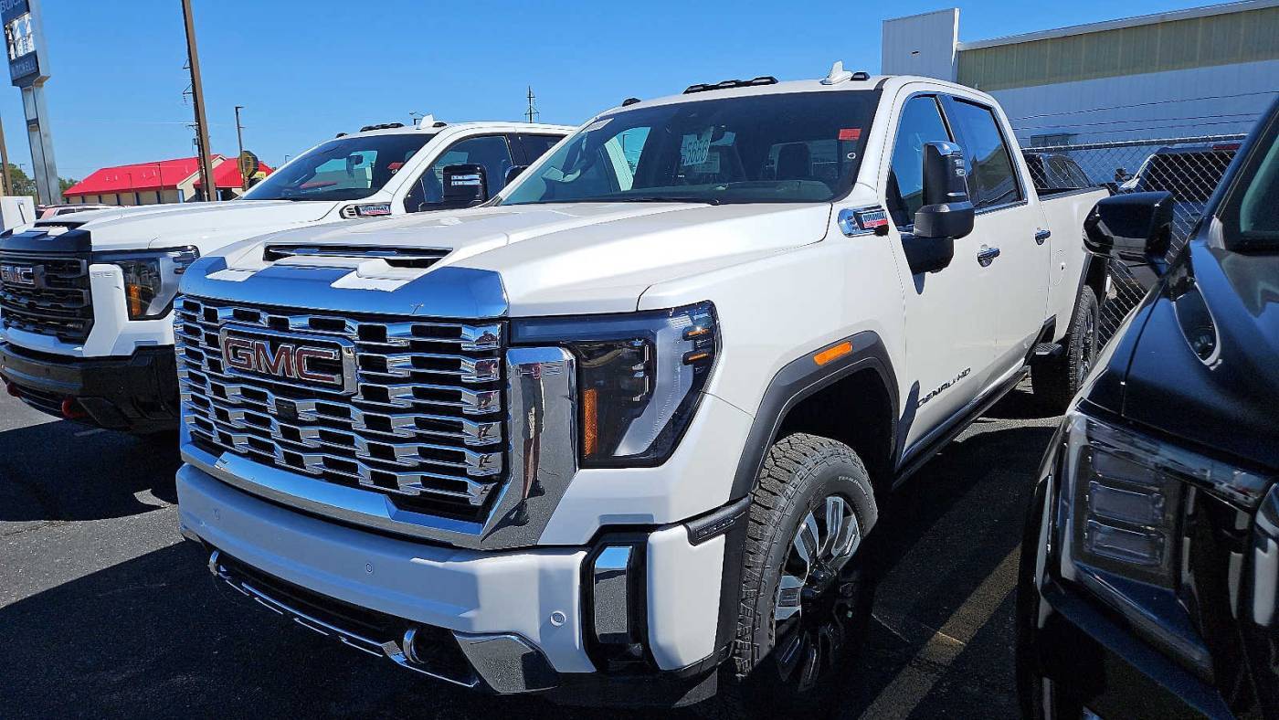 2025 GMC Sierra 3500HD Denali — Pickup Truck — 31,540 mi — San Angelo, TX