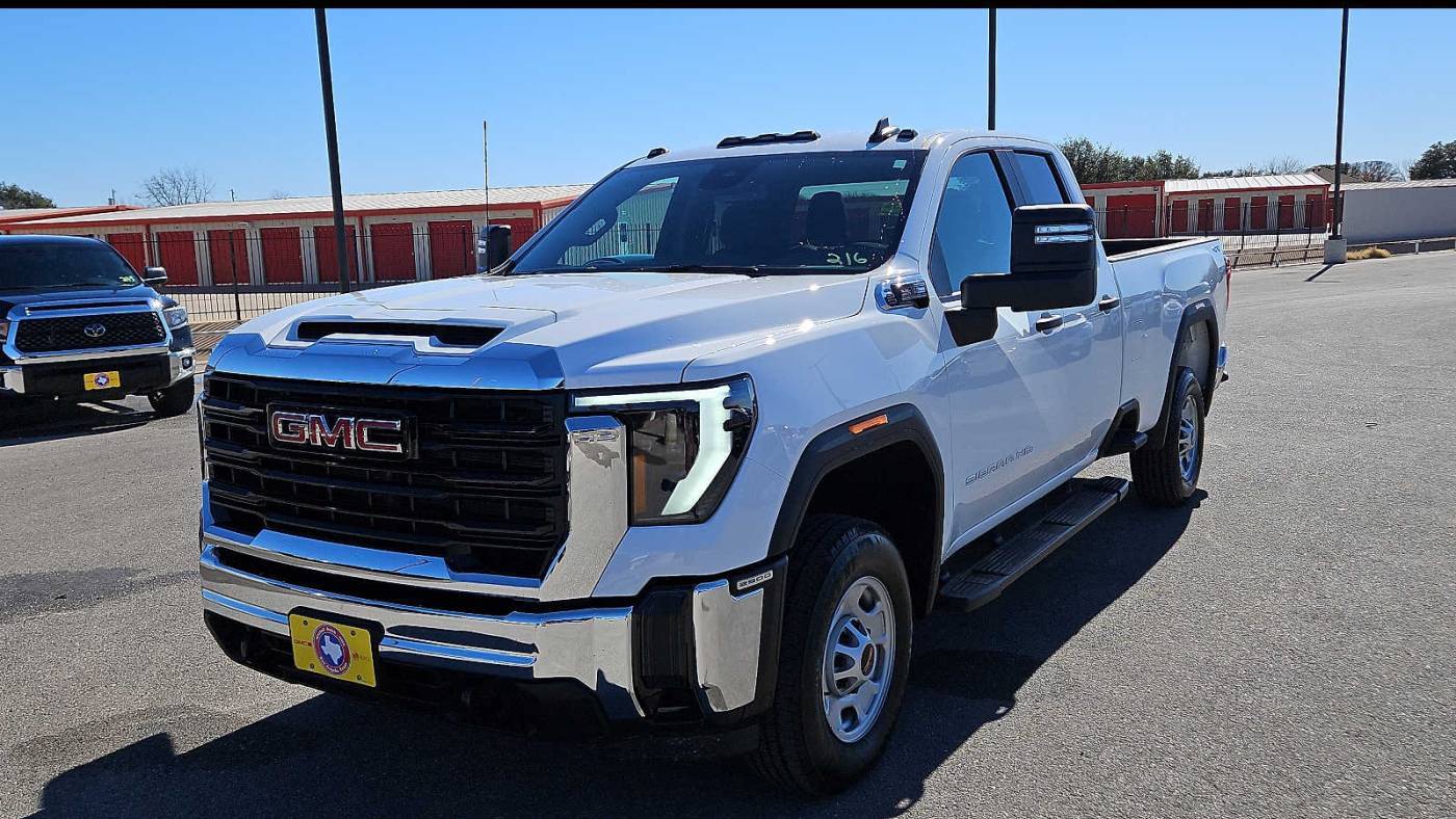 2025 GMC Sierra 2500HD Pro — Pickup Truck — 806 mi — San Angelo, TX
