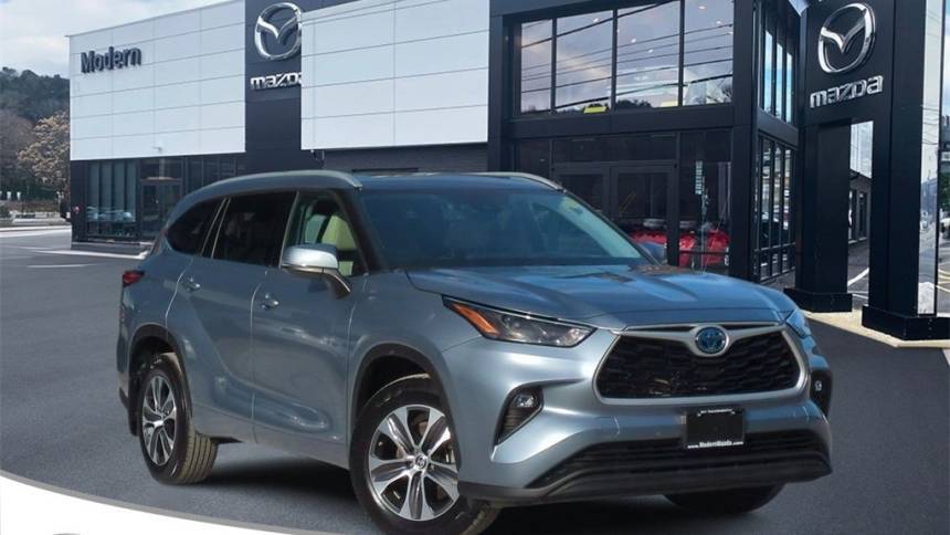 2022 Toyota Highlander Hybrid XLE — SUV — 32,162 mi — Thomaston, CT