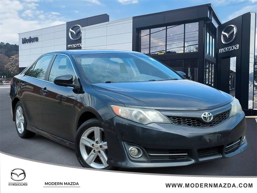 2013 Toyota Camry SE — Sedan — 148,718 mi — Thomaston, CT