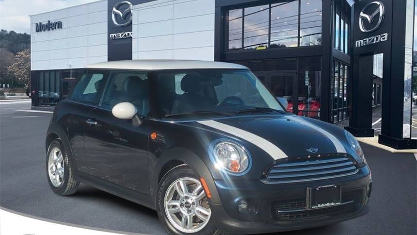 2013 MINI Hardtop Cooper — Hatchback — 111,596 mi — Thomaston, CT