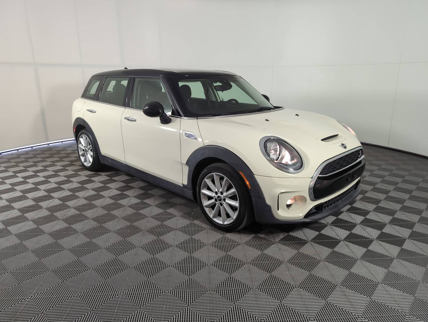 2019 MINI Clubman Cooper S — Wagon — 33,009 mi — Houston, TX
