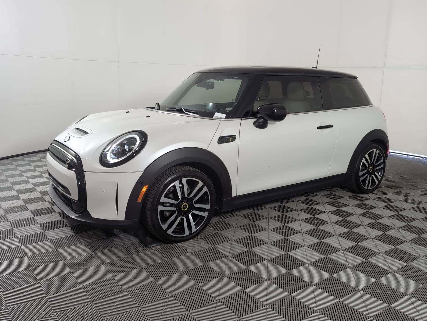 2024 MINI Electric Hardtop Cooper SE — Hatchback — 6,430 mi — Houston, TX