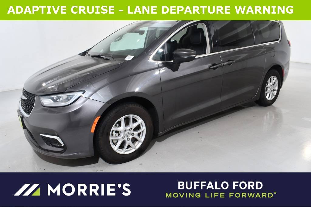 2023 Chrysler Pacifica Touring L — Minivan — 67,095 mi — Buffalo, MN