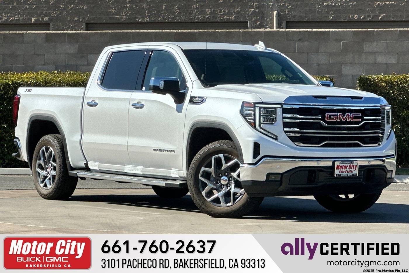 2024 GMC Sierra 1500 SLT — Pickup Truck — 5,525 mi — Bakersfield, CA