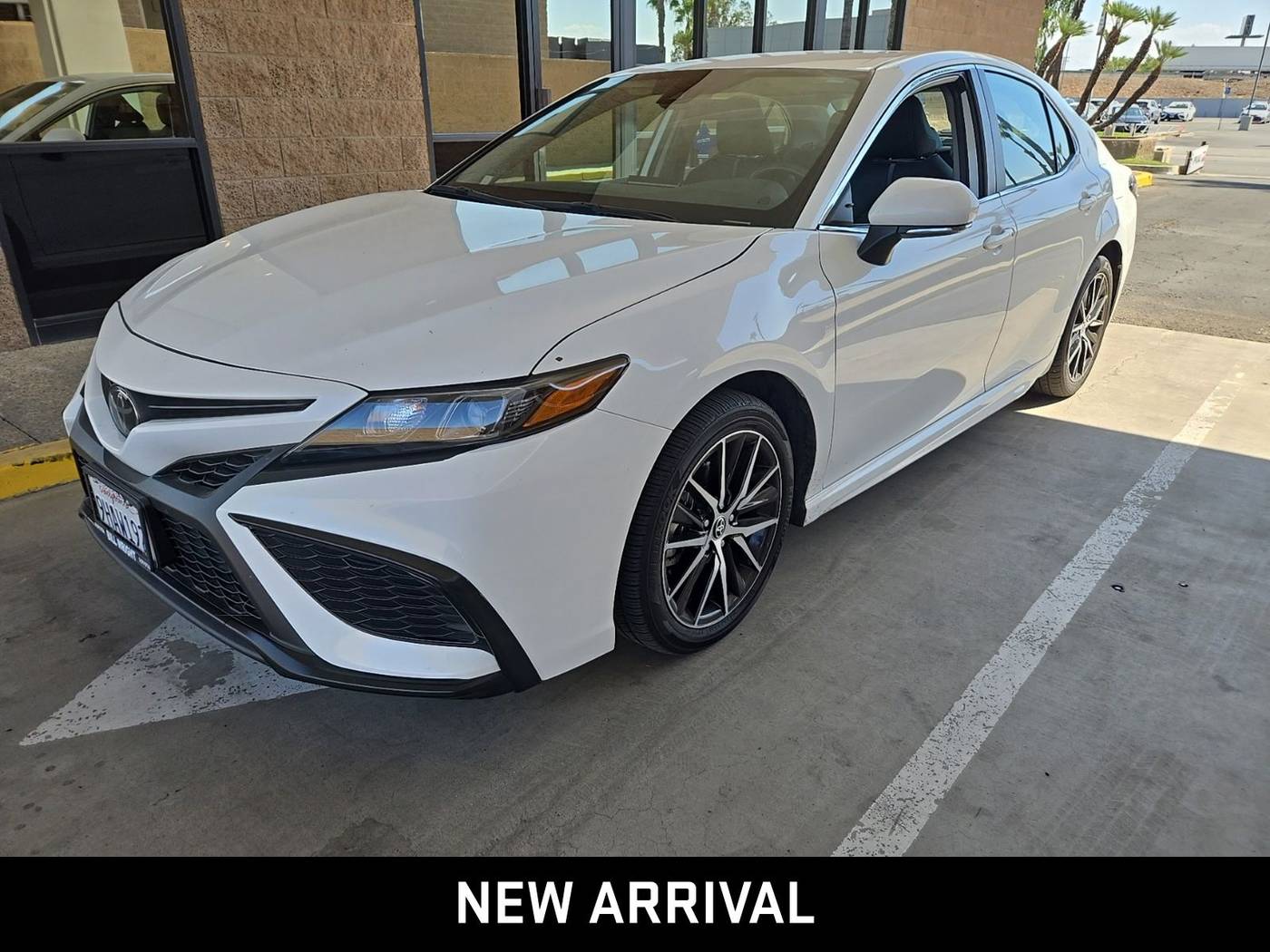 2023 Toyota Camry SE — Sedan — 17,411 mi — Bakersfield, CA