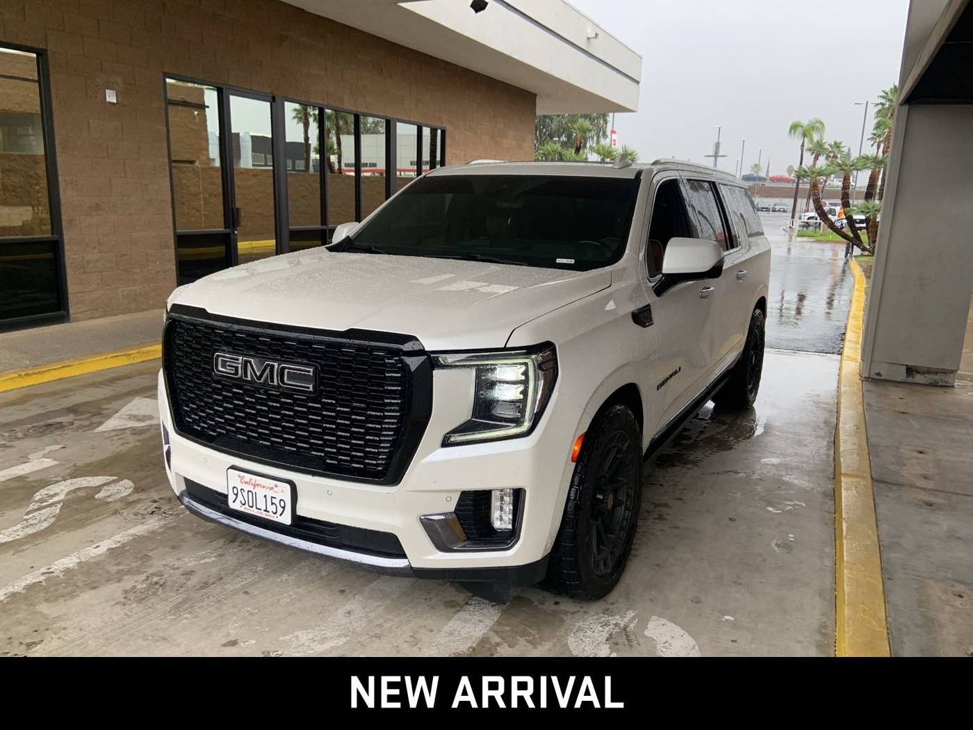 2023 GMC Yukon Denali Ultimate — SUV — 34,824 mi — Bakersfield, CA