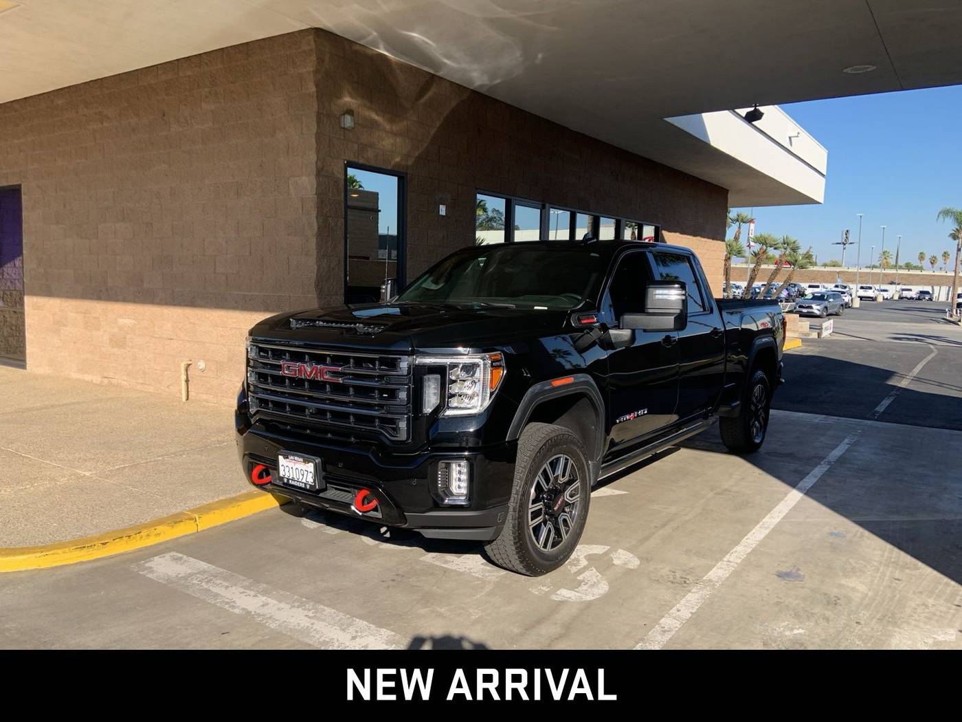 2023 GMC Sierra 2500HD AT4 — Pickup Truck — 32,127 mi — Bakersfield, CA