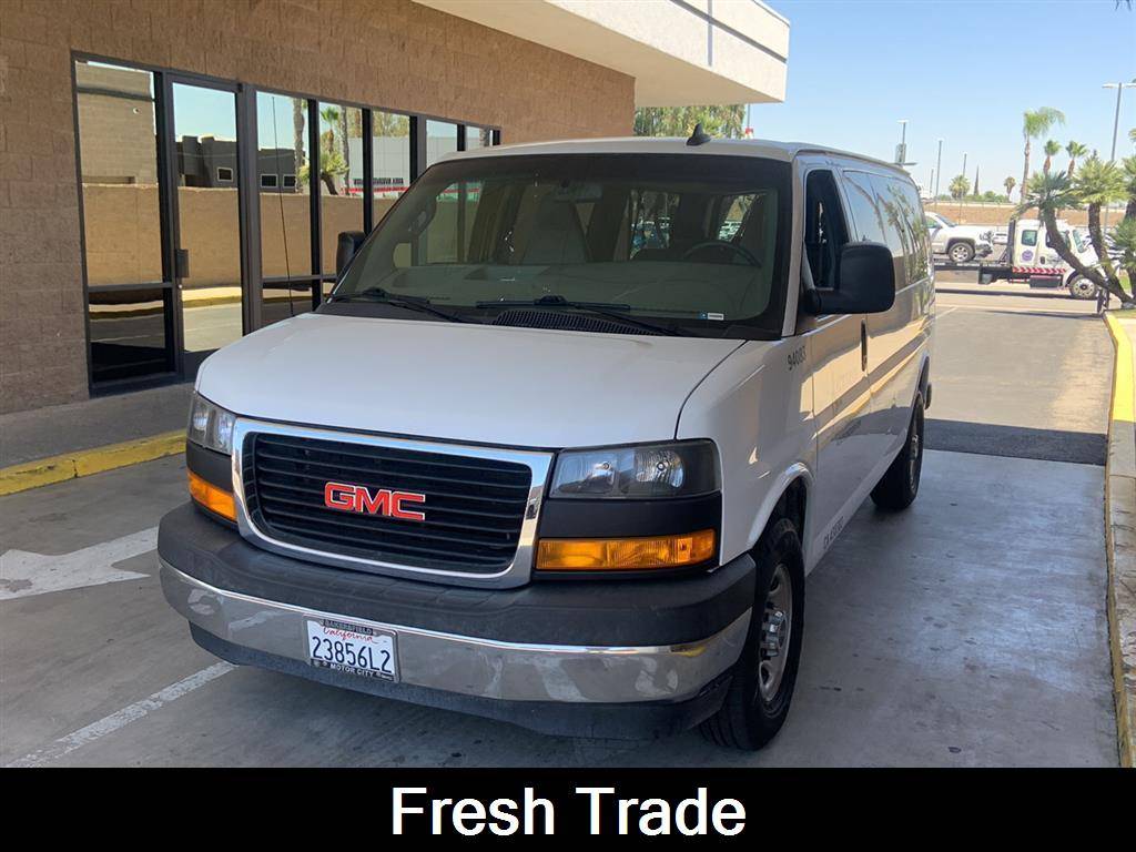 2018 GMC Savana Passenger LT — Passenger Van — 87,410 mi — Bakersfield, CA