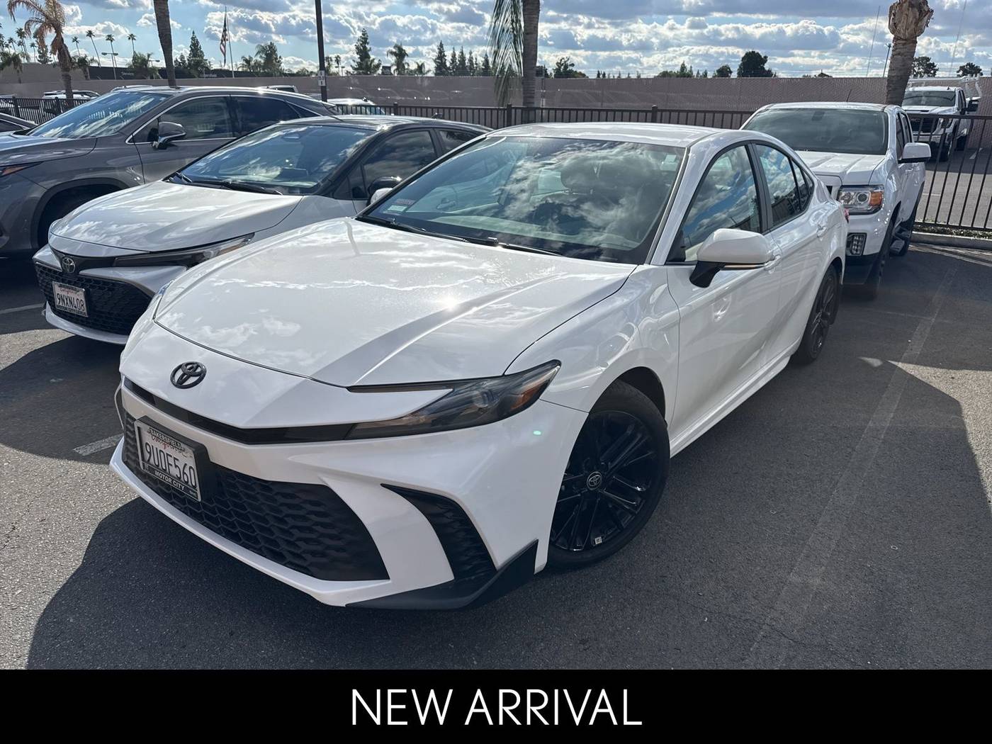2025 Toyota Camry Hybrid SE — Sedan — 6,152 mi — Bakersfield, CA