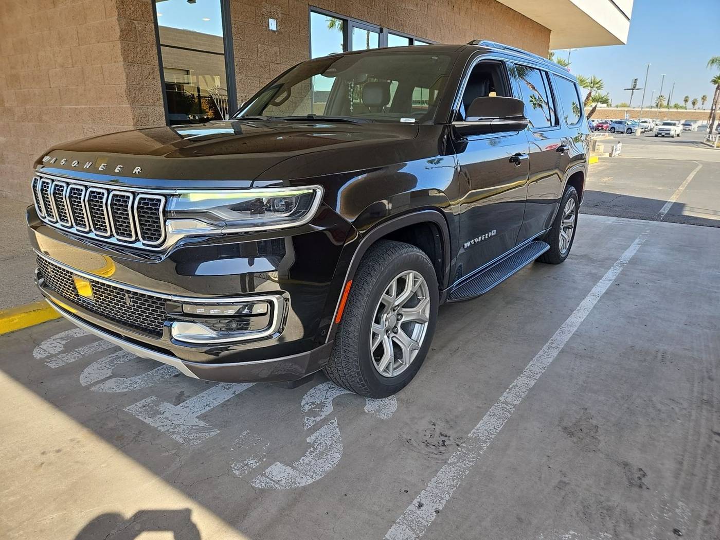 2022 Jeep Wagoneer Series II — SUV — 41,998 mi — Bakersfield, CA