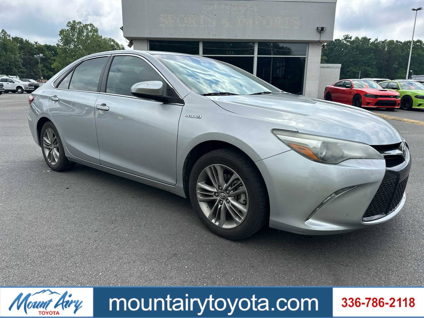 2016 Toyota Camry Hybrid SE — Sedan — 227,811 mi — Mount Airy, NC