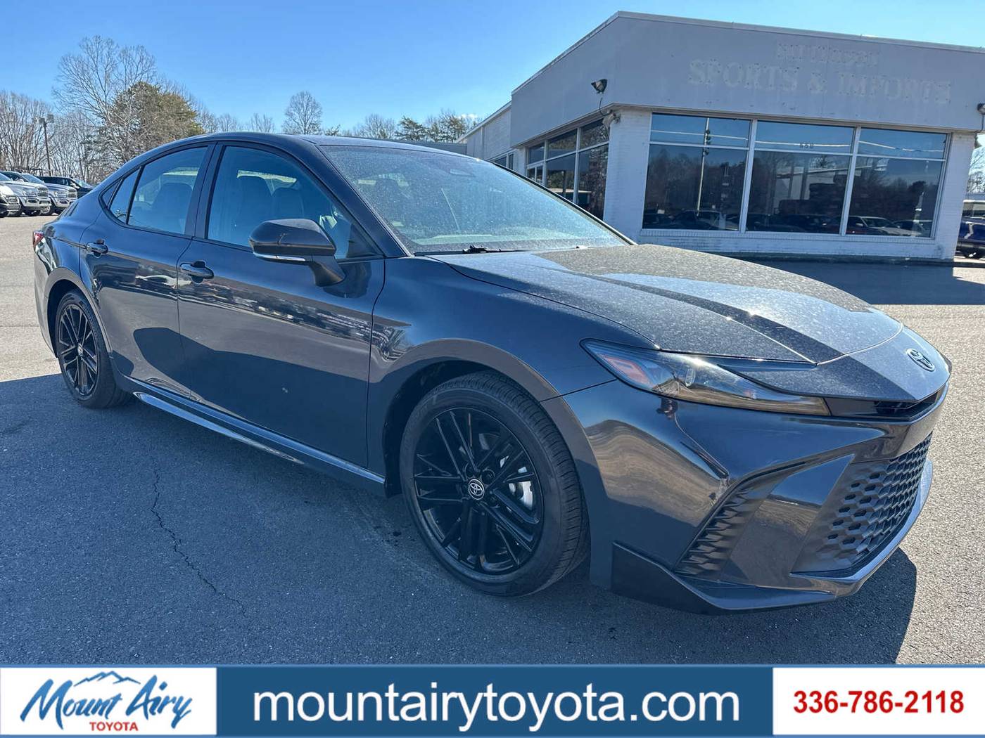 2025 Toyota Camry SE — Sedan — 5,836 mi — Mount Airy, NC